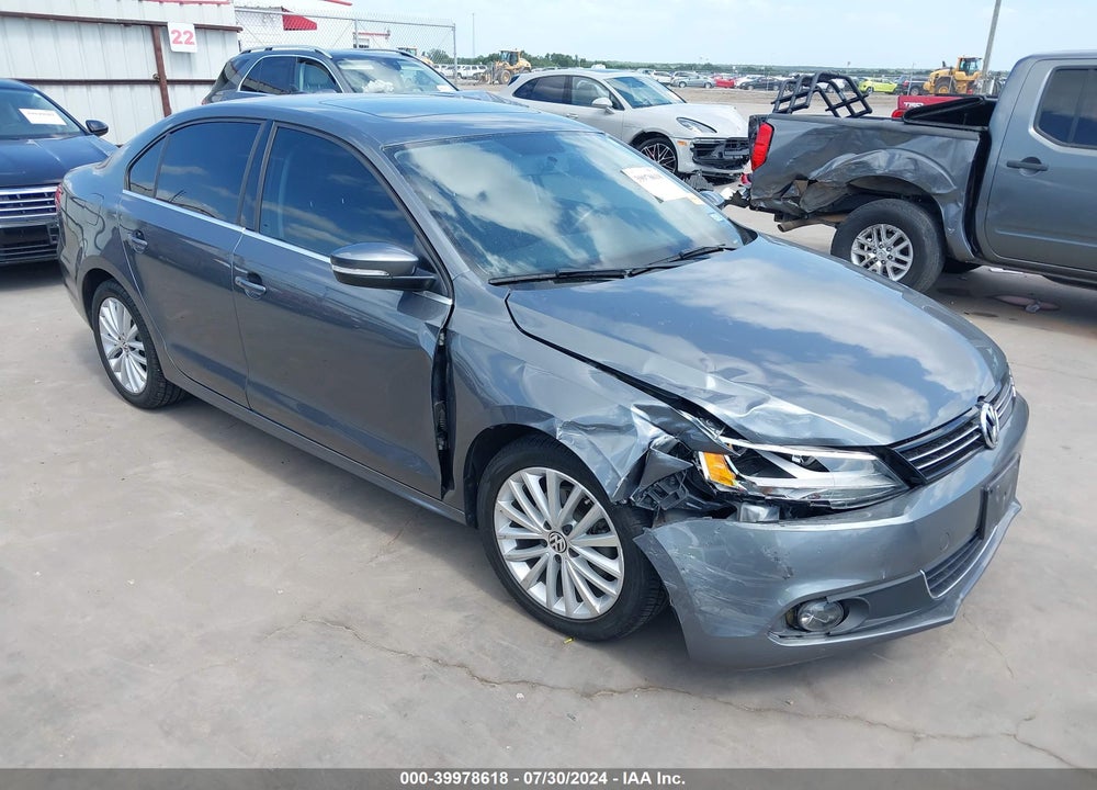 2013 VOLKSWAGEN JETTA 2.5L SEL VIN: 3VWLX7AJ7DM258668