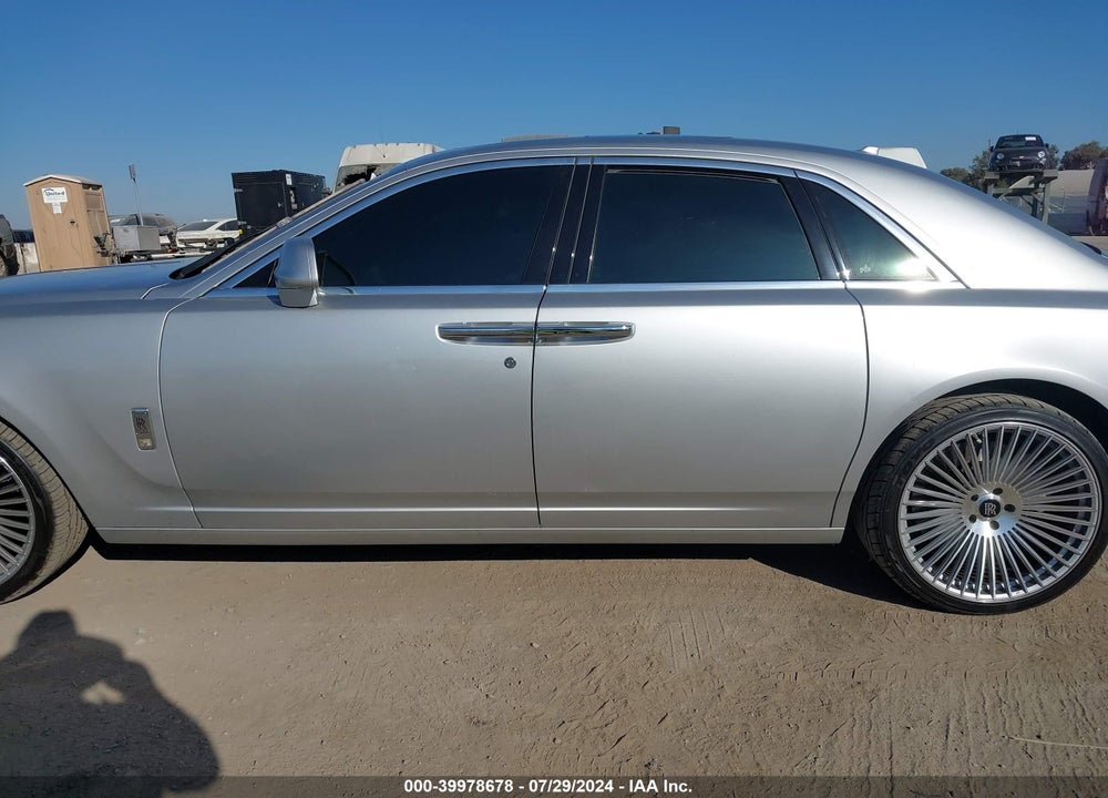 2013 ROLLS-ROYCE GHOST VIN: SCA664S51DUX52188