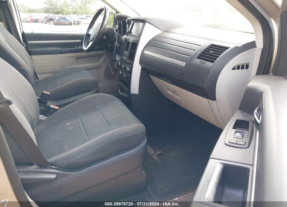 2010 DODGE GRAND CARAVAN HERO VIN: 2D4RN3D19AR447580
