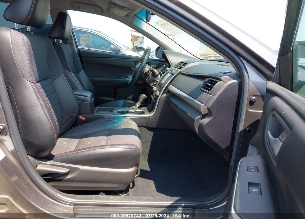 2016 TOYOTA CAMRY SE VIN: 4T1BF1FK3GU243581