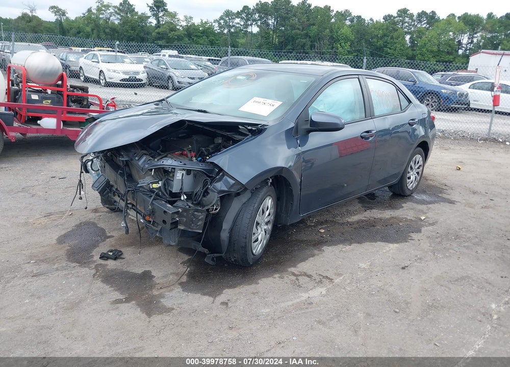 2019 TOYOTA COROLLA LE VIN: 2T1BURHE3KC139579