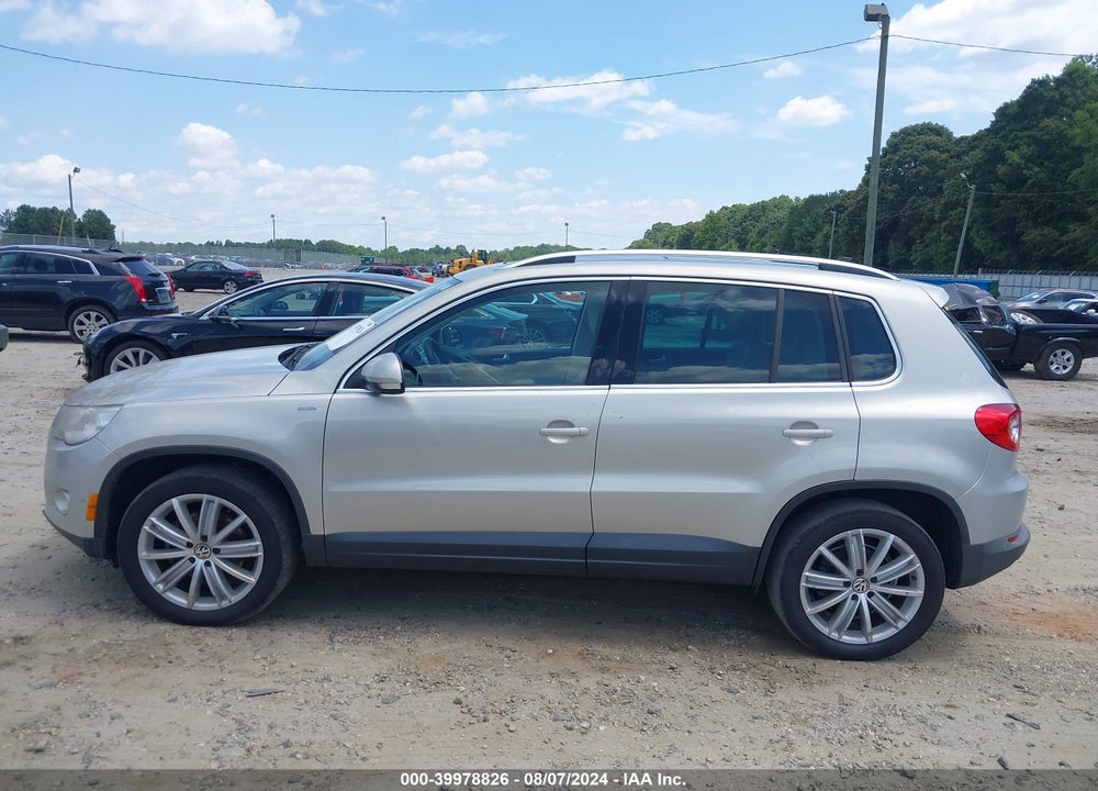 2010 VOLKSWAGEN TIGUAN WOLFSBURG EDITION VIN: WVGAV7AX7AW516294