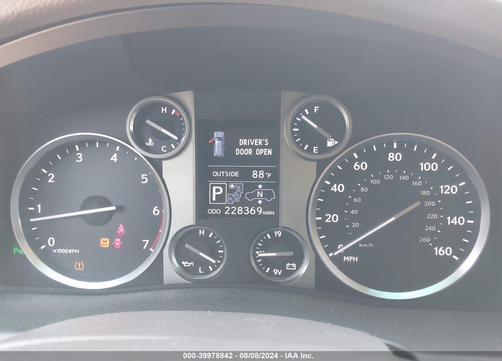 2014 LEXUS LX 570 VIN: JTJHY7AX8E4139239