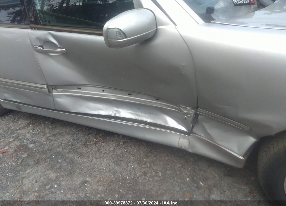 2001 MERCEDES-BENZ E 320 VIN: WDBJF65J21B323784