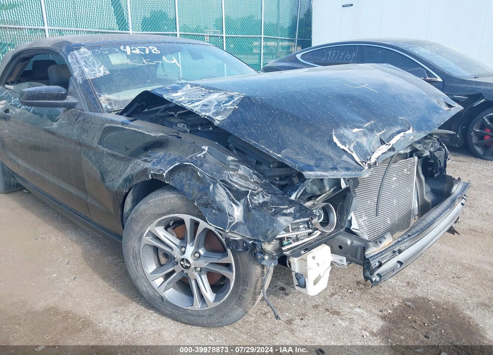 2014 FORD MUSTANG V6 PREMIUM VIN: 1ZVBP8EMXE5293265