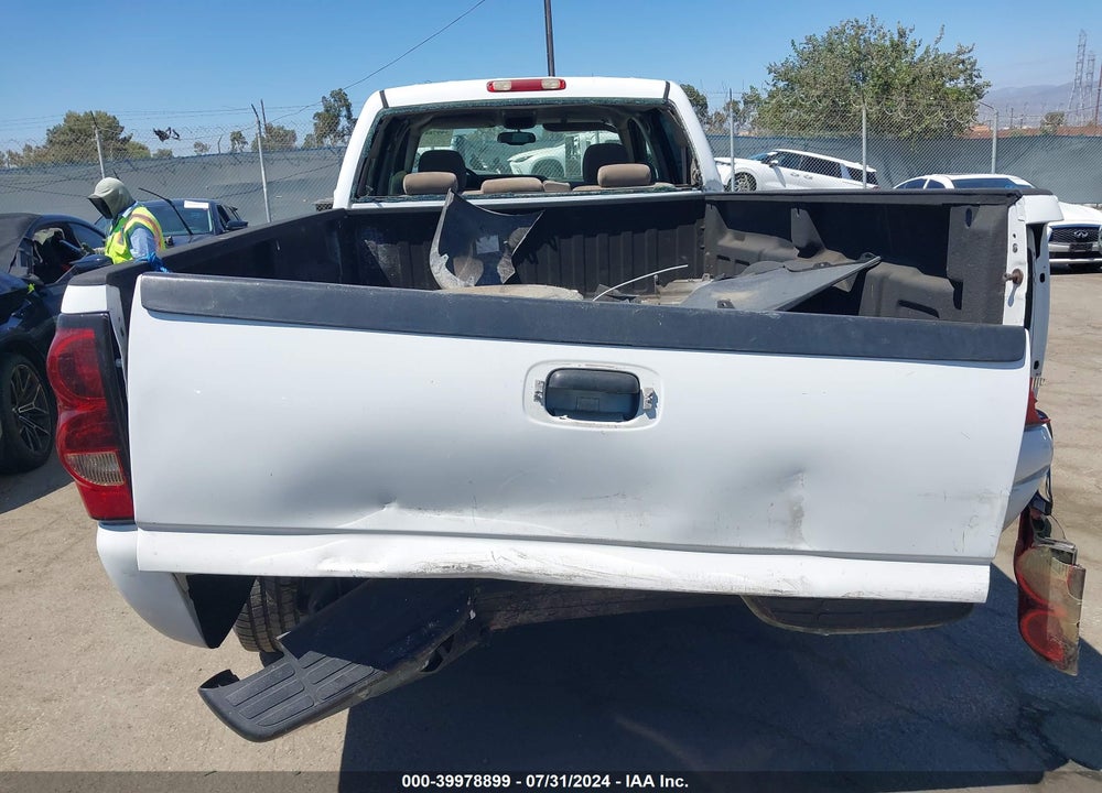 2005 CHEVROLET SILVERADO 2500HD LS VIN: 1GCHK23U95F932659