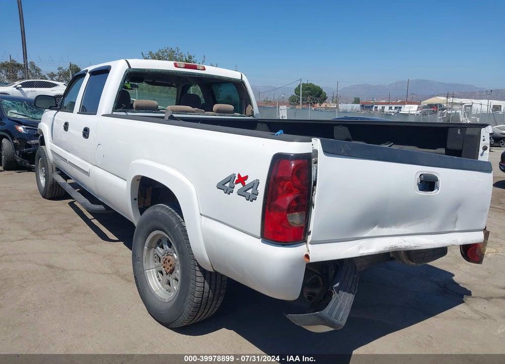 2005 CHEVROLET SILVERADO 2500HD LS VIN: 1GCHK23U95F932659