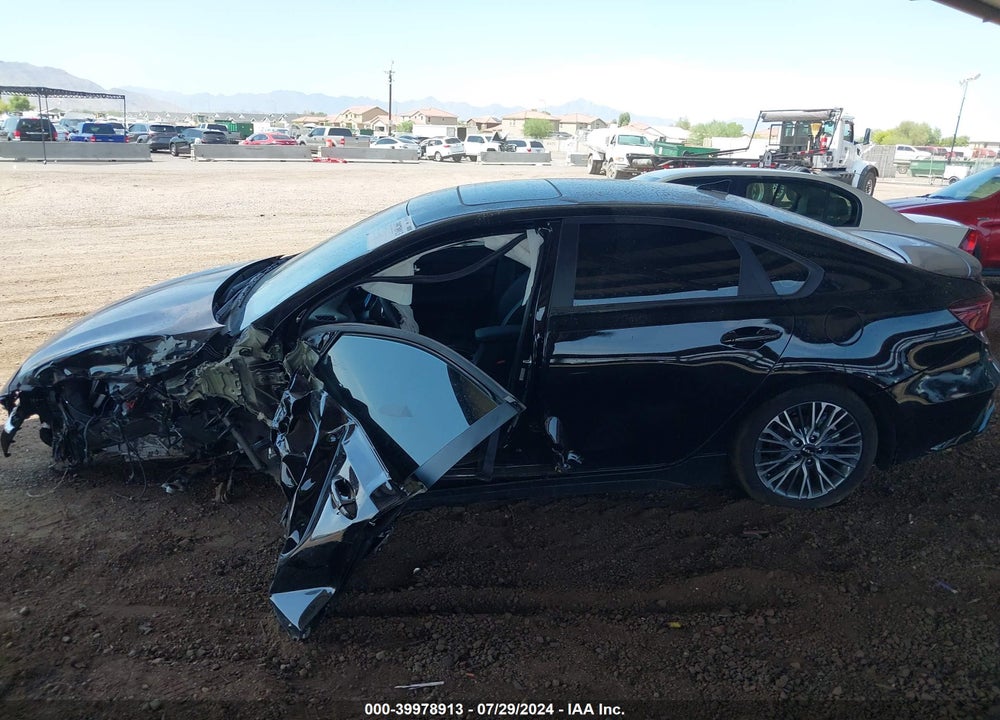 2024 KIA FORTE GT LINE VIN: 3KPF54ADXRE774961