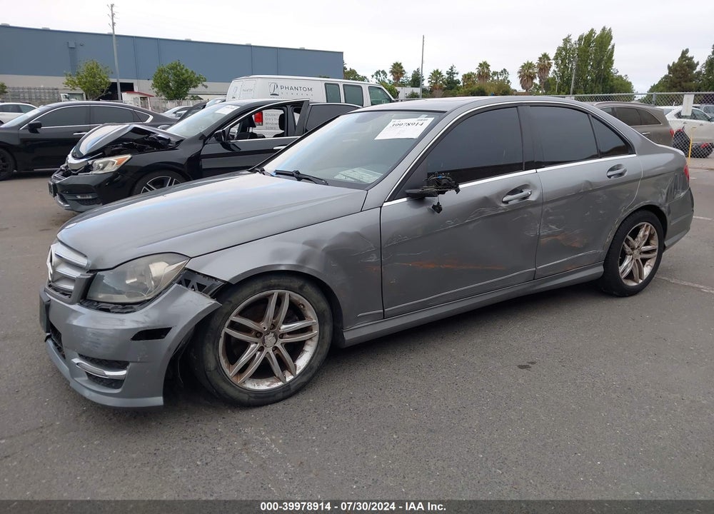 2012 MERCEDES-BENZ C 300 LUXURY 4MATIC/SPORT 4MATIC VIN: WDDGF8BB7CR225547