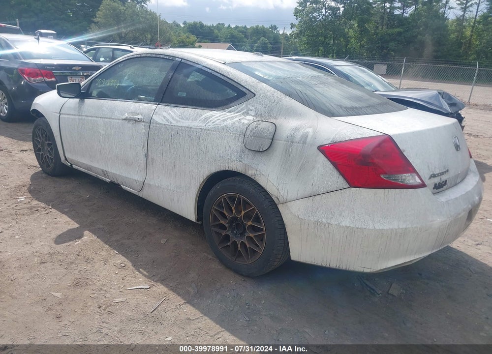 2011 HONDA ACCORD 2.4 EX-L VIN: 1HGCS1B83BA011380