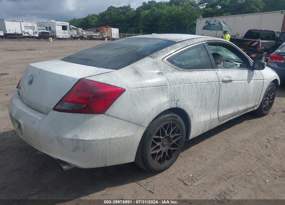 2011 HONDA ACCORD 2.4 EX-L VIN: 1HGCS1B83BA011380