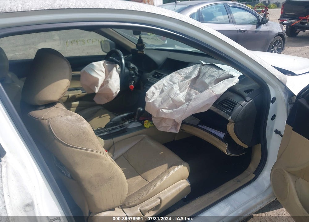 2011 HONDA ACCORD 2.4 EX-L VIN: 1HGCS1B83BA011380