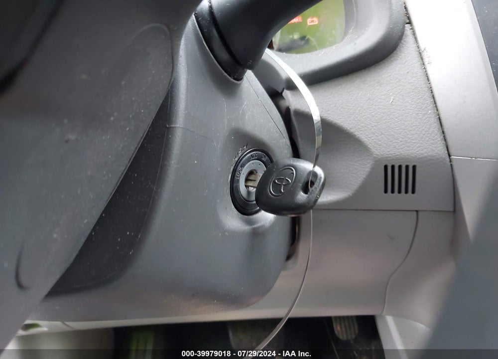 2009 TOYOTA COROLLA VIN: JTDBL40E999065621
