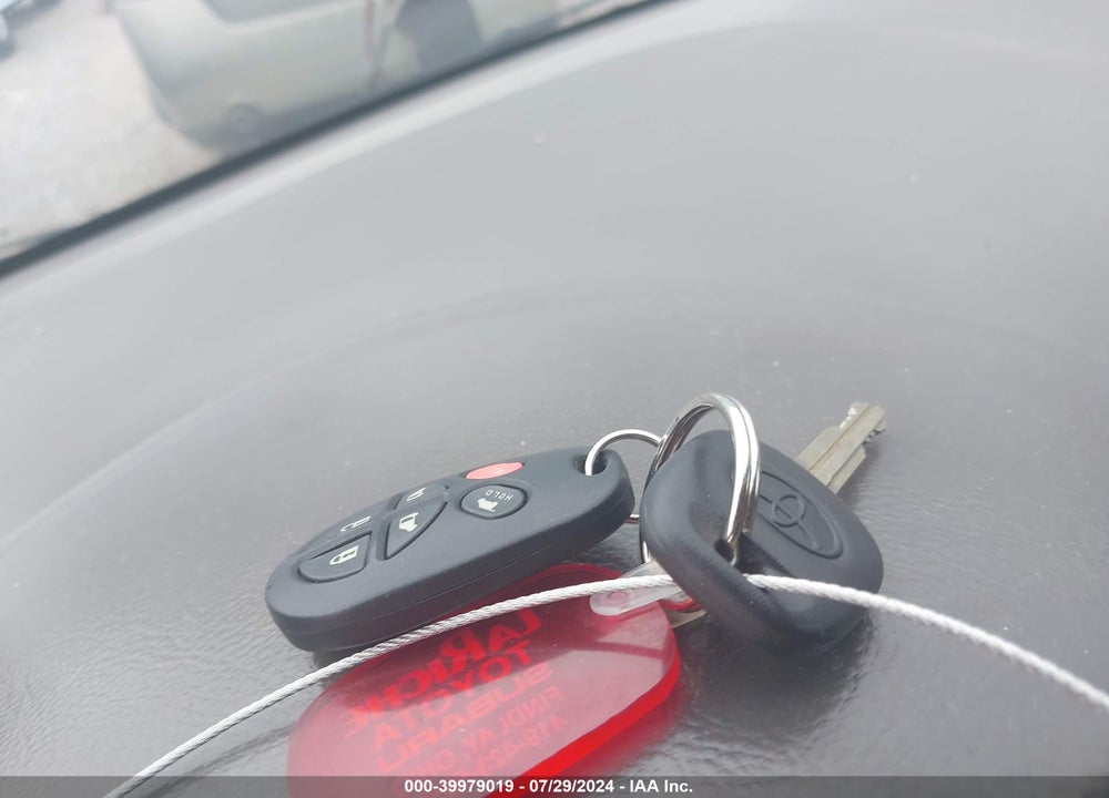 2005 TOYOTA SIENNA XLE VIN: 5TDZA22C05S345704