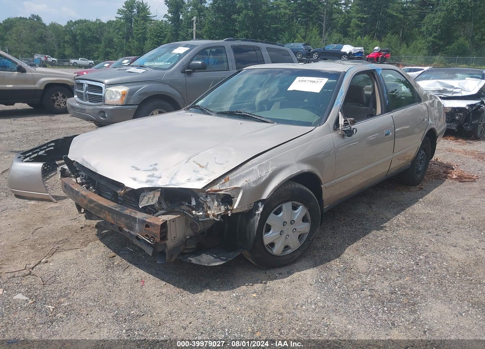 1998 TOYOTA CAMRY LE VIN: JT2BG22KXW0182581