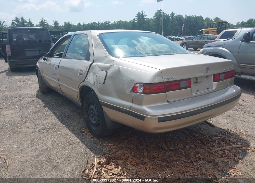 1998 TOYOTA CAMRY LE VIN: JT2BG22KXW0182581
