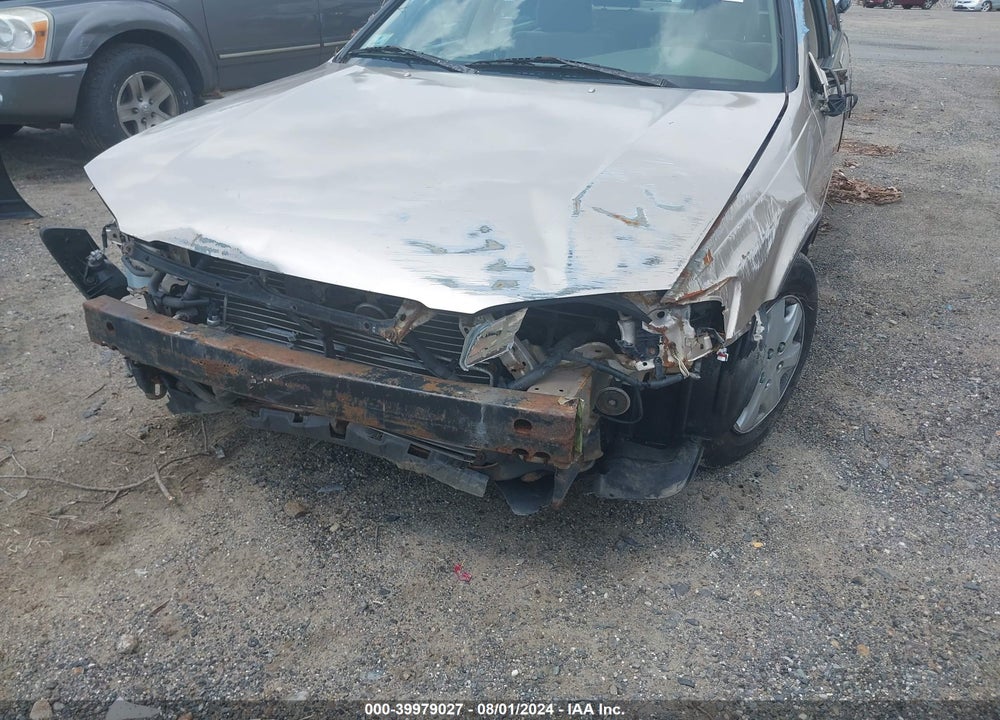 1998 TOYOTA CAMRY LE VIN: JT2BG22KXW0182581