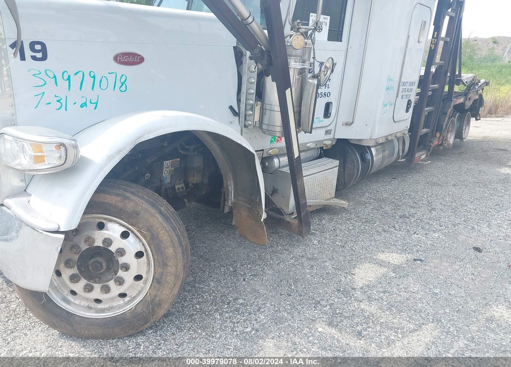 2016 PETERBILT 389 VIN: 1NPXDP9X8GD318181