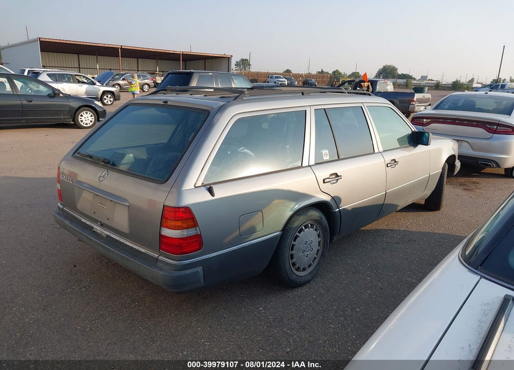 1992 MERCEDES-BENZ 300 TE VIN: WDBEA90D4NF214180