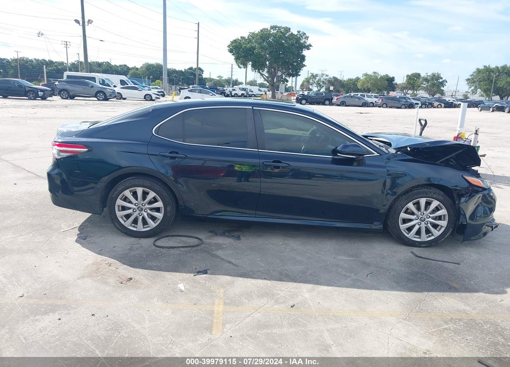 2018 TOYOTA CAMRY LE VIN: JTNB11HK5J3014215