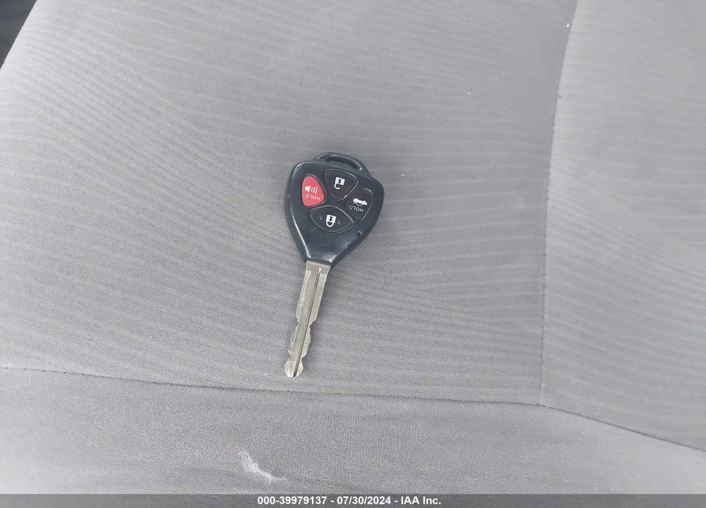 2011 TOYOTA COROLLA LE VIN: 2T1BU4EE5BC568780