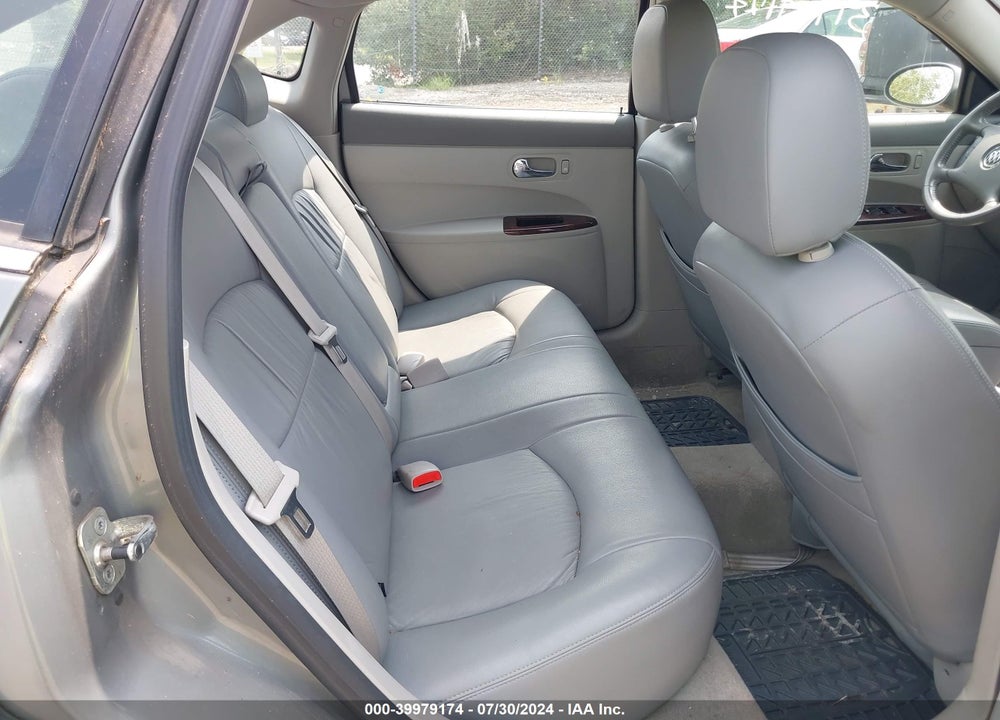 2008 BUICK LACROSSE CX VIN: 2G4WC582781152485