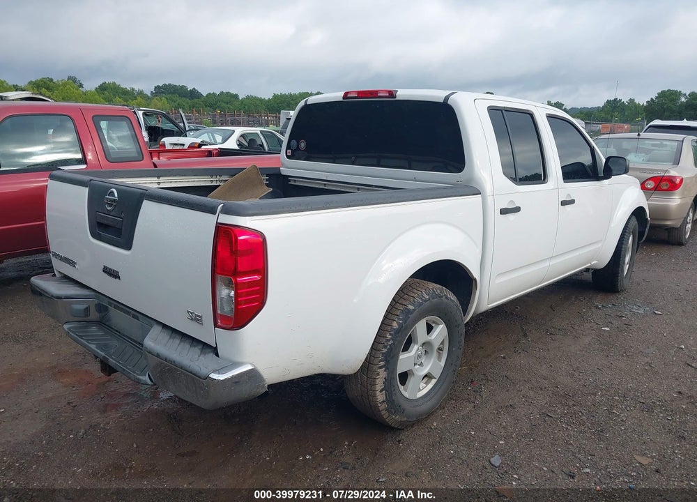 2005 NISSAN FRONTIER SE VIN: 1N6AD07U85C425647