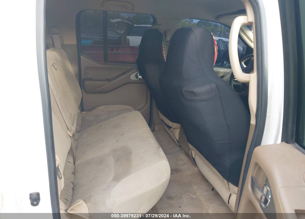 2005 NISSAN FRONTIER SE VIN: 1N6AD07U85C425647