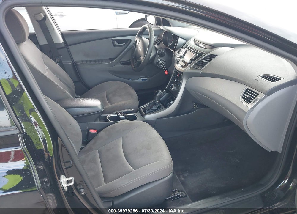 2016 HYUNDAI ELANTRA SE VIN: KMHDH4AE4GU575843