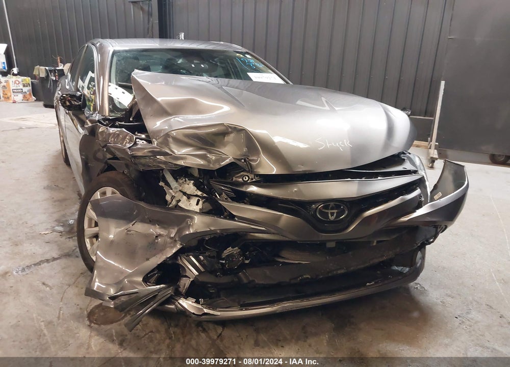 2019 TOYOTA CAMRY LE VIN: 4T1B11HK2KU831850