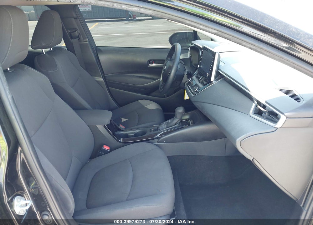 2020 TOYOTA COROLLA LE VIN: 5YFEPRAE4LP078551