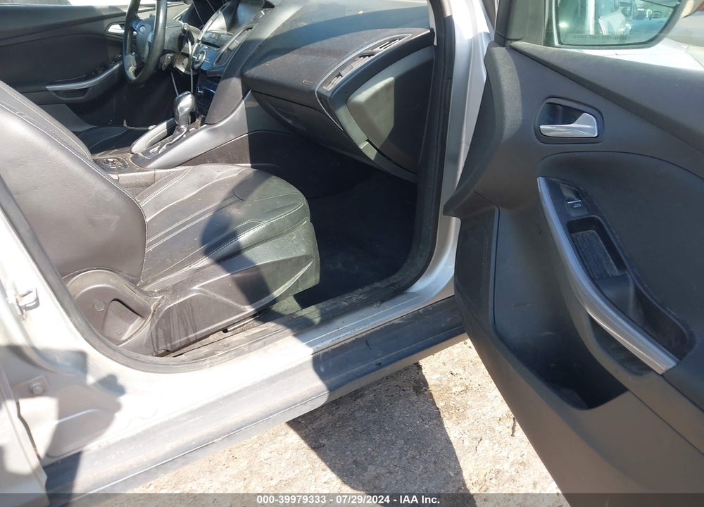 2013 FORD FOCUS TITANIUM VIN: 1FADP3N23DL138358