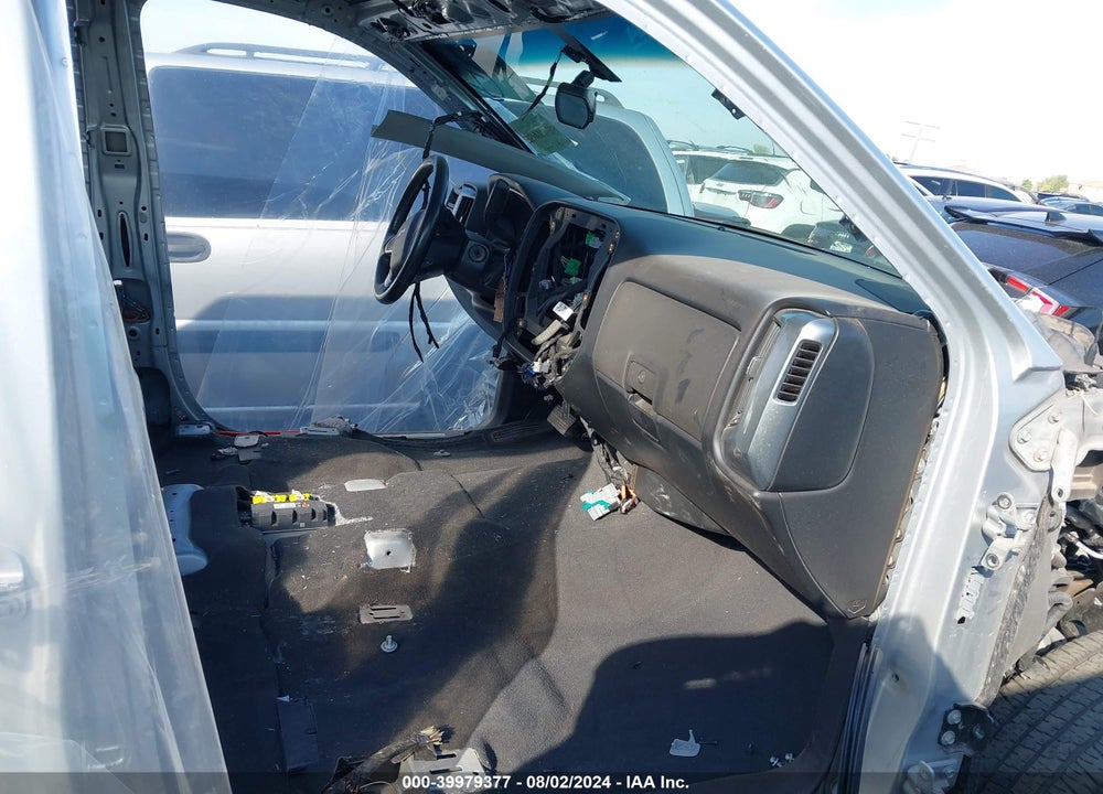 2018 CHEVROLET SILVERADO 1500 2LT VIN: 3GCUKREC0JG575411