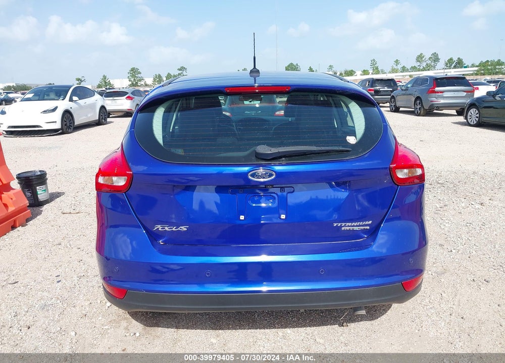 2015 FORD FOCUS TITANIUM VIN: 1FADP3N28FL300178