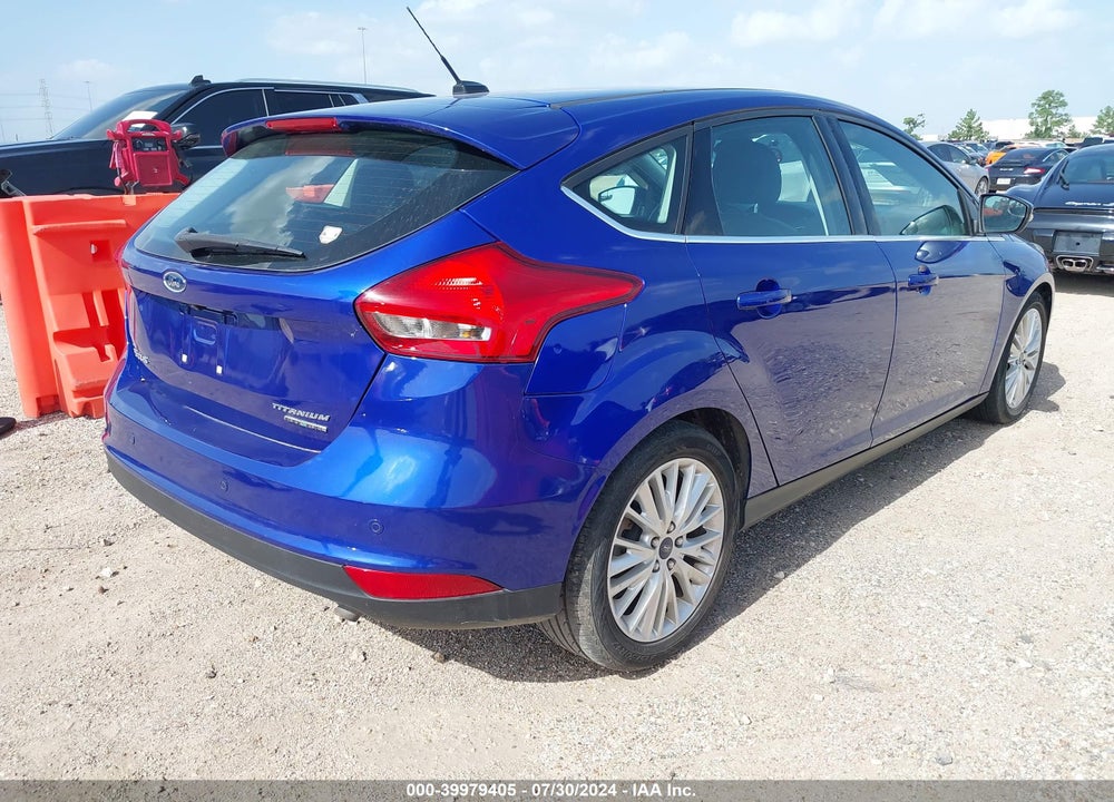 2015 FORD FOCUS TITANIUM VIN: 1FADP3N28FL300178
