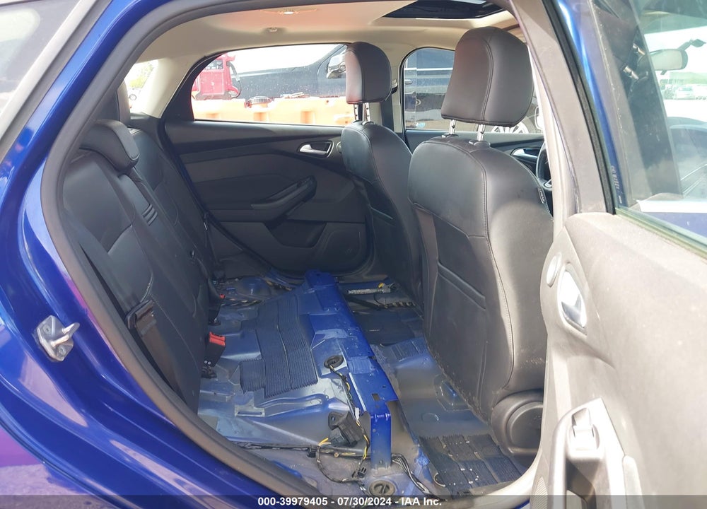 2015 FORD FOCUS TITANIUM VIN: 1FADP3N28FL300178
