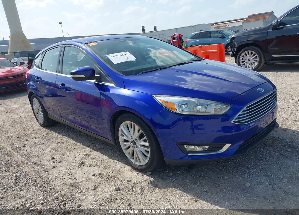 2015 FORD FOCUS TITANIUM VIN: 1FADP3N28FL300178
