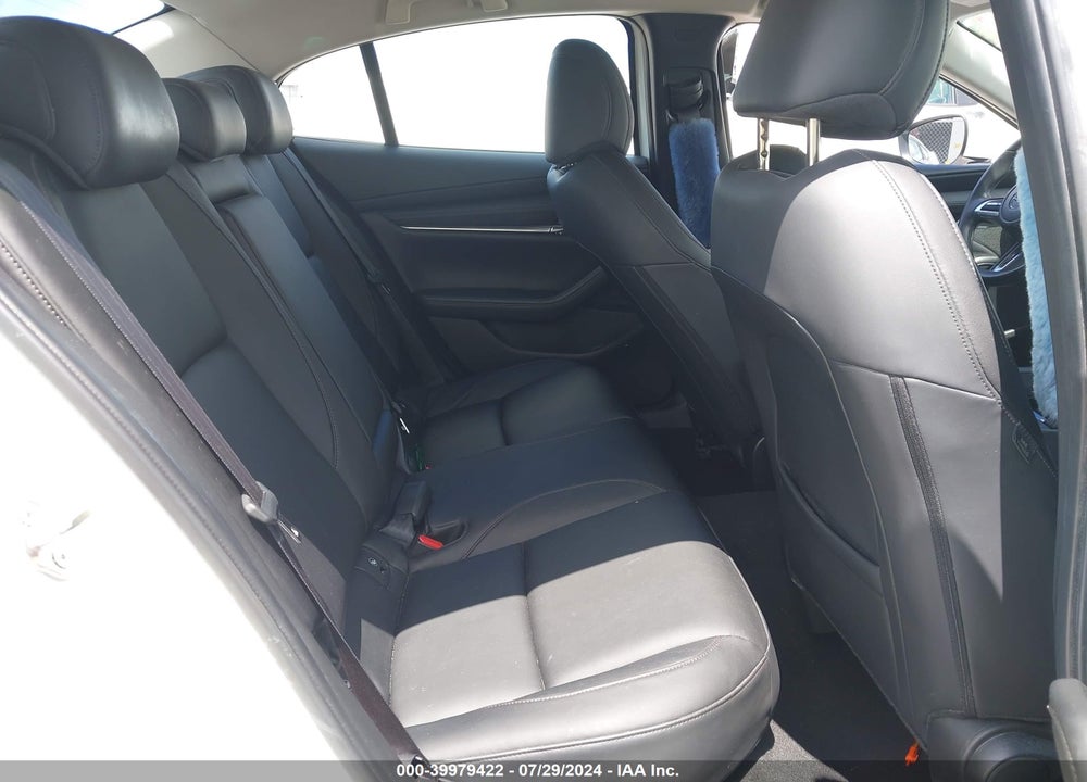 2019 MAZDA 3 PREFERRED PACKAGE VIN: JM1BPBDM2K1132915