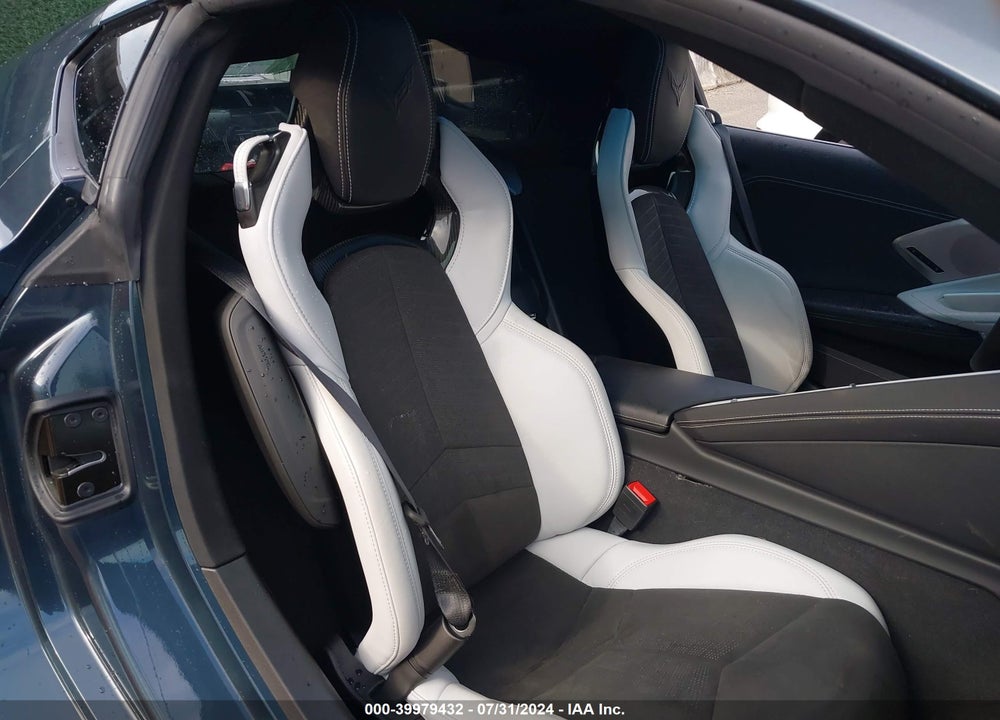 2021 CHEVROLET CORVETTE STINGRAY RWD 2LT VIN: 1G1YB2D44M5113134
