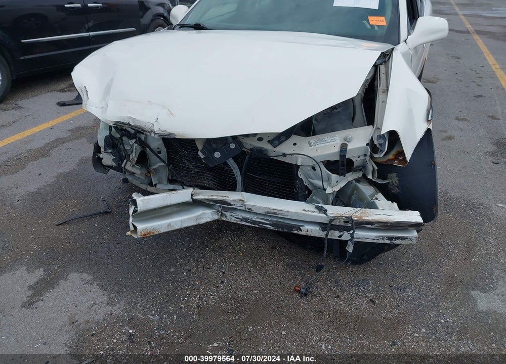 2008 PONTIAC GRAND PRIX VIN: 2G2WP552081103825