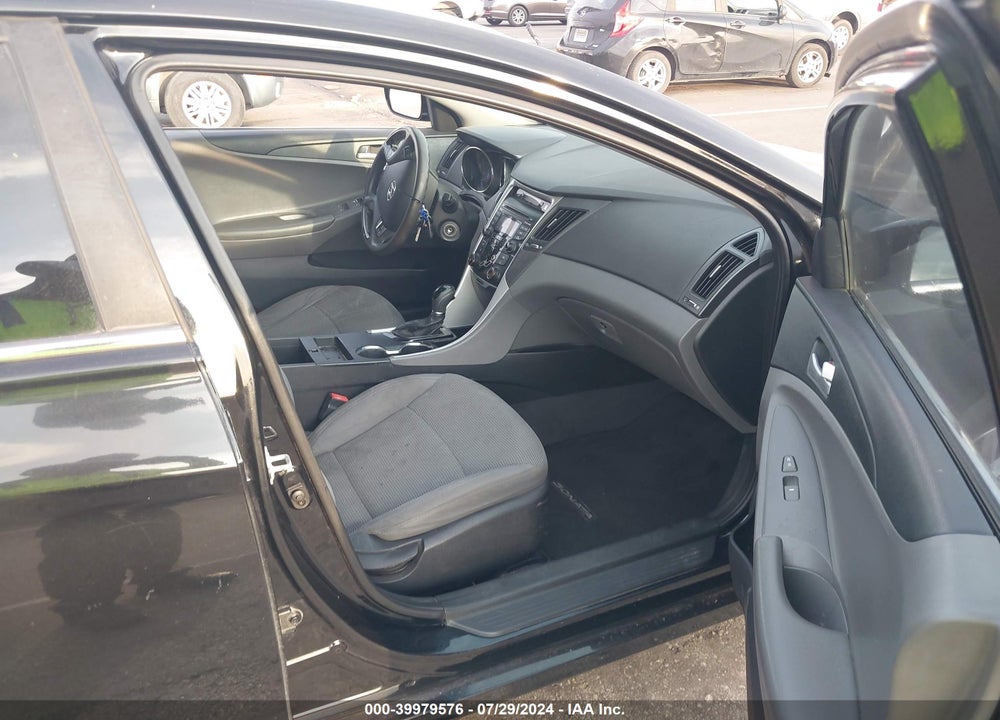 2013 HYUNDAI SONATA GLS VIN: 5NPEB4AC1DH653221