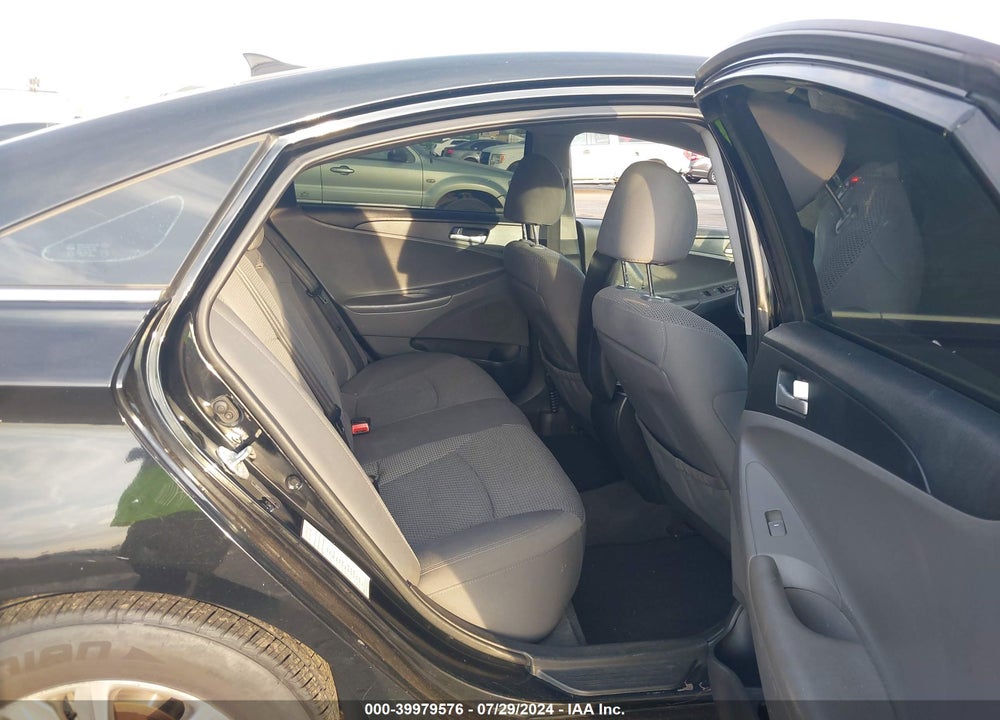 2013 HYUNDAI SONATA GLS VIN: 5NPEB4AC1DH653221