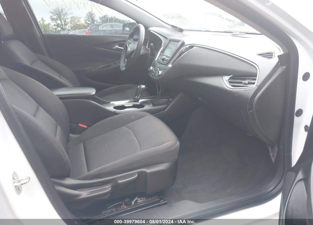 2018 CHEVROLET MALIBU LT VIN: 1G1ZD5ST4JF146389