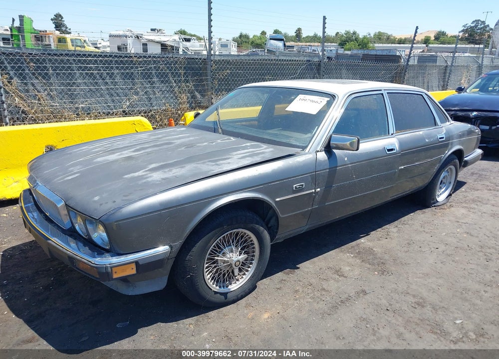 1988 JAGUAR XJ6 VIN: SAJHV1541JC513197