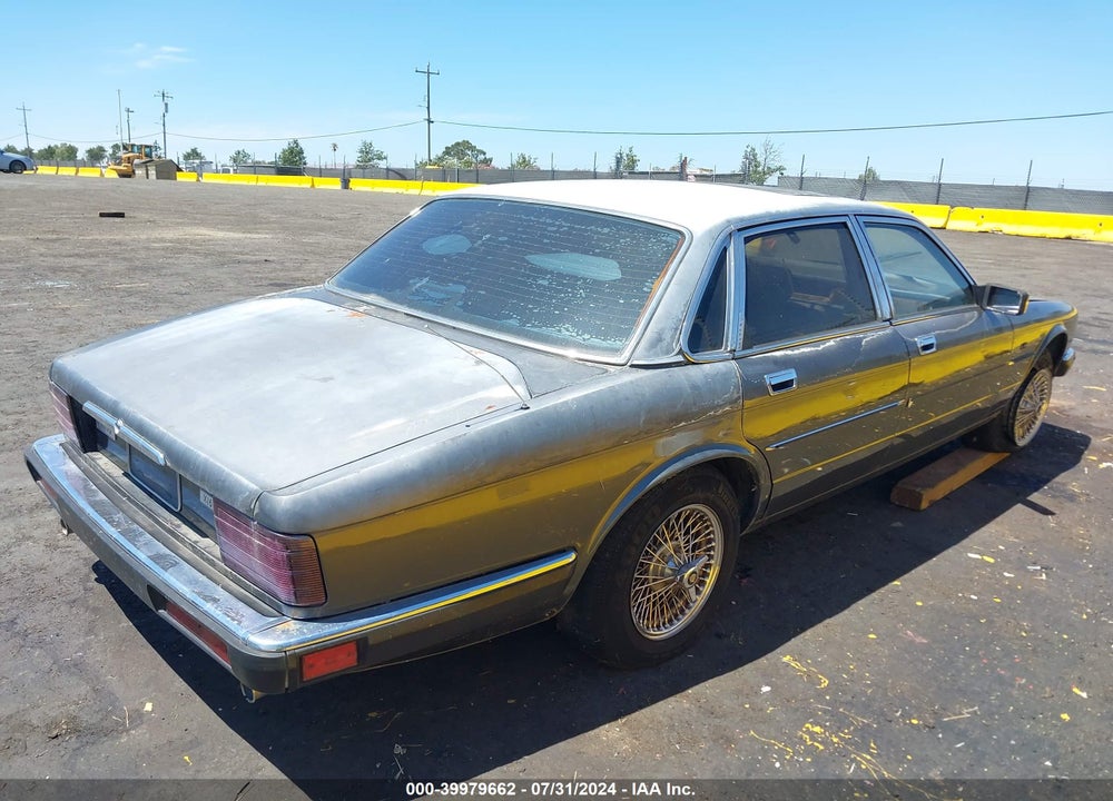 1988 JAGUAR XJ6 VIN: SAJHV1541JC513197