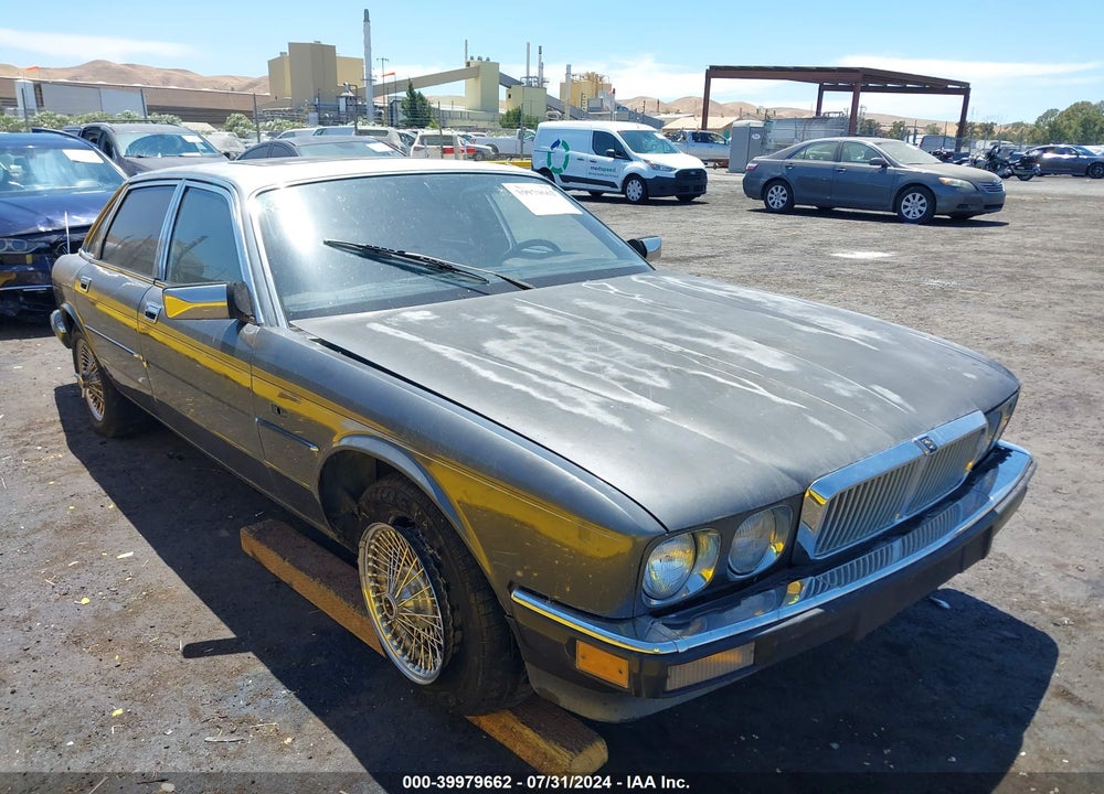 1988 JAGUAR XJ6 VIN: SAJHV1541JC513197