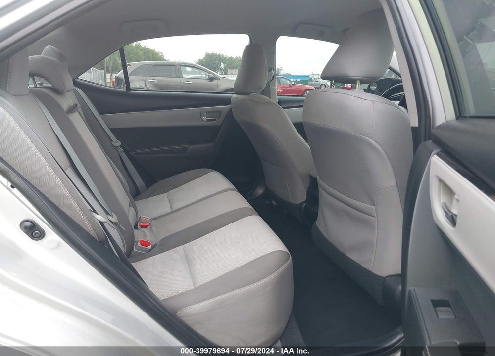 2018 TOYOTA COROLLA LE VIN: 2T1BURHE7JC009495