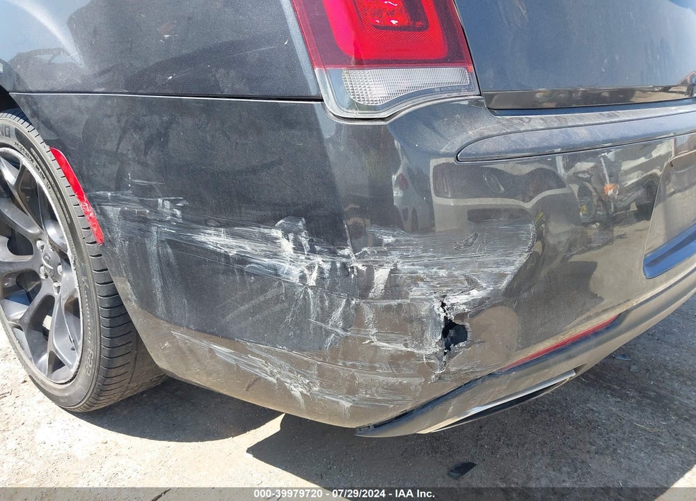 2019 CHRYSLER 300 300S VIN: 2C3CCABG9KH516588