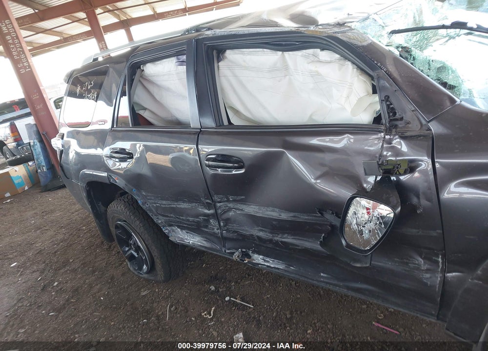 2018 TOYOTA 4RUNNER SR5 VIN: JTEBU5JR8J5501516