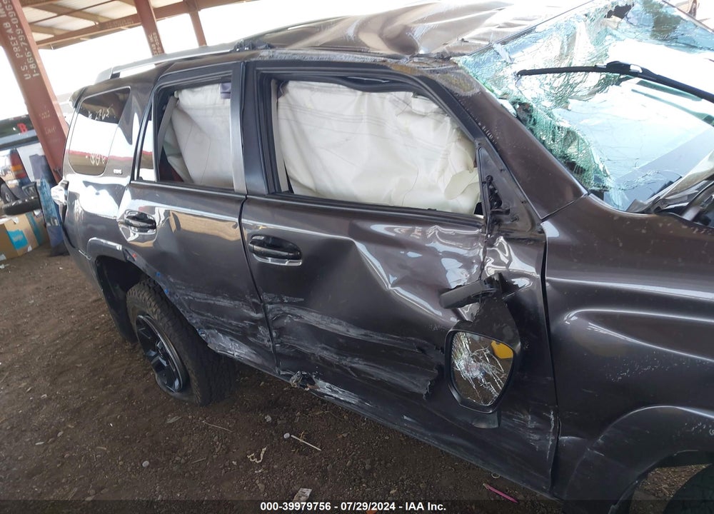 2018 TOYOTA 4RUNNER SR5 VIN: JTEBU5JR8J5501516